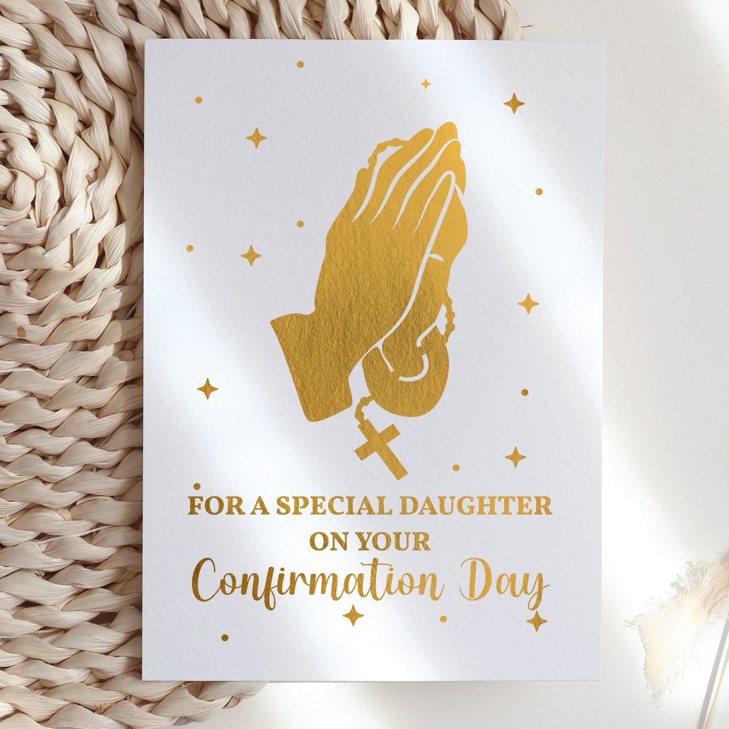 Confirmation Card - Praying Hands with Rosary - Daughter / A6 / Light Blue Greeting Card - Printarelle
